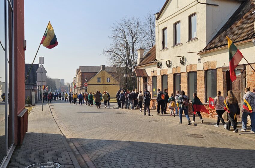 Kovo 11-osios žygyje – didžiulė minia kėdainiečių