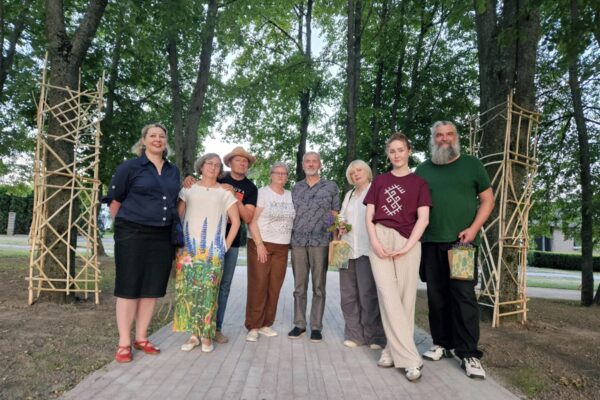 „Žemės meno dirbtuvėse“ – dėmesys gamtai ir poetui žemininkui