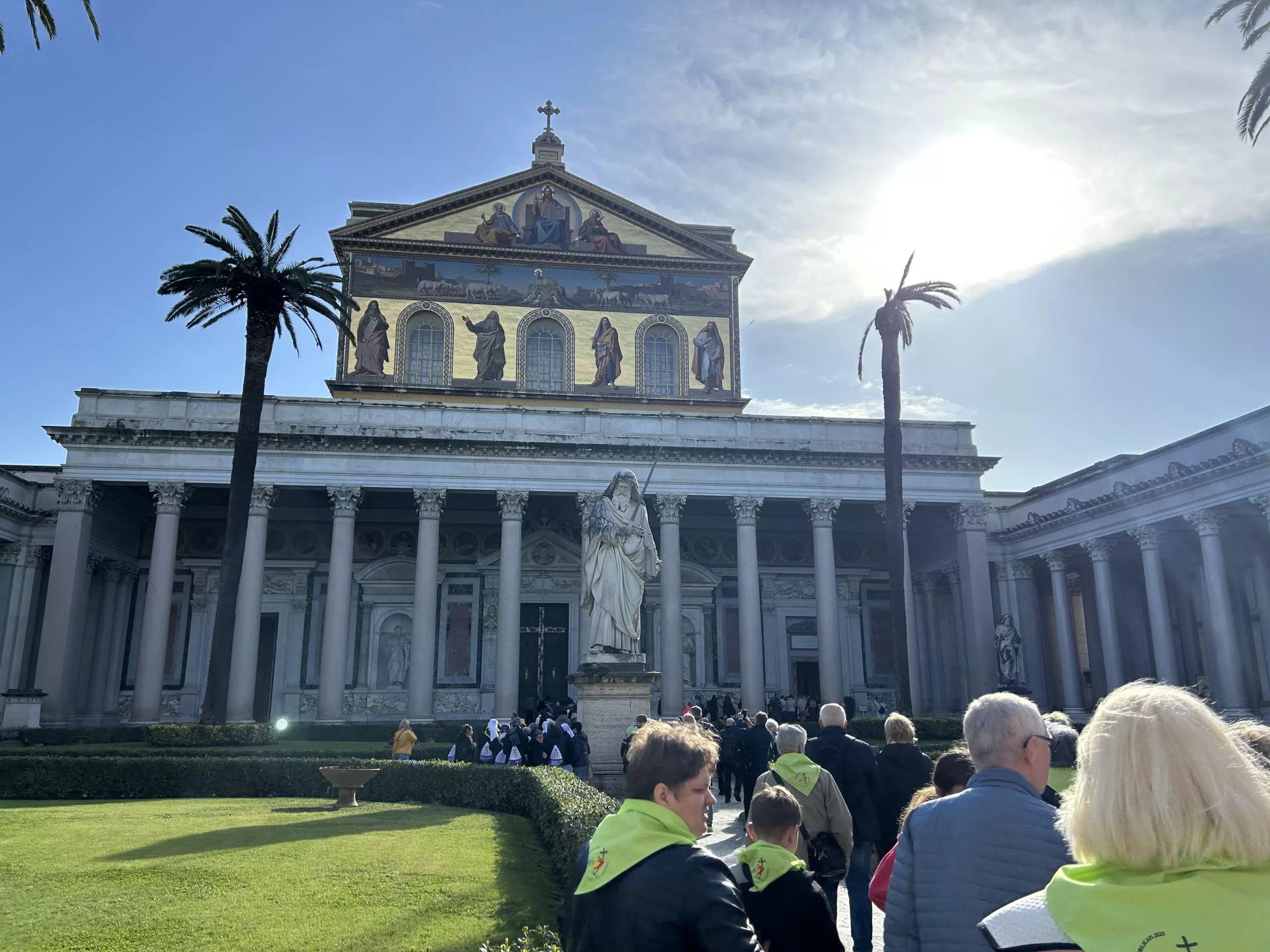 Piligrimai meldėsi Šv. Pauliaus už miesto sienų bazilikoje: „Už visus lietuvius, pasklidusius įvairiausiuose žemės kampeliuose“