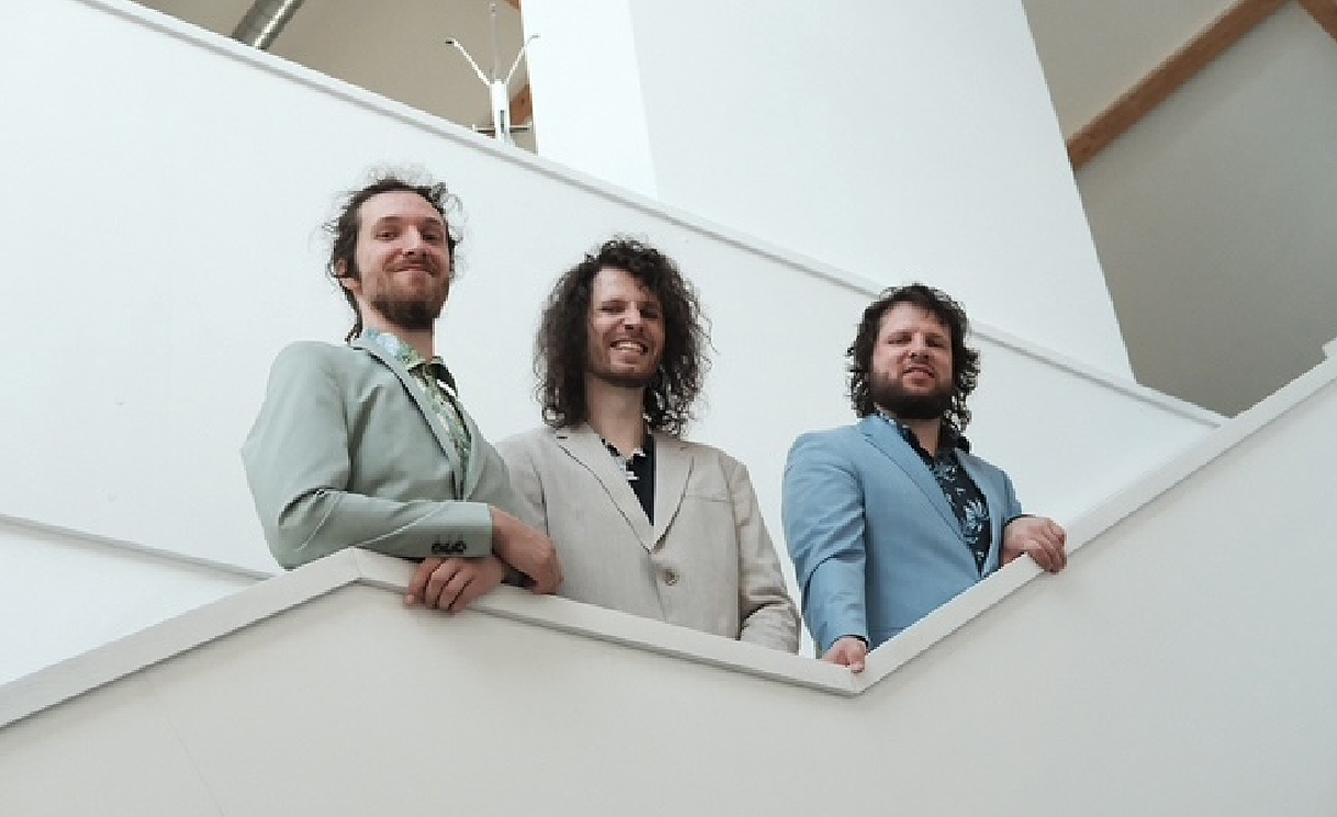 Brolių Bazarų trio: apie močiutę, muziką ir restauravimą