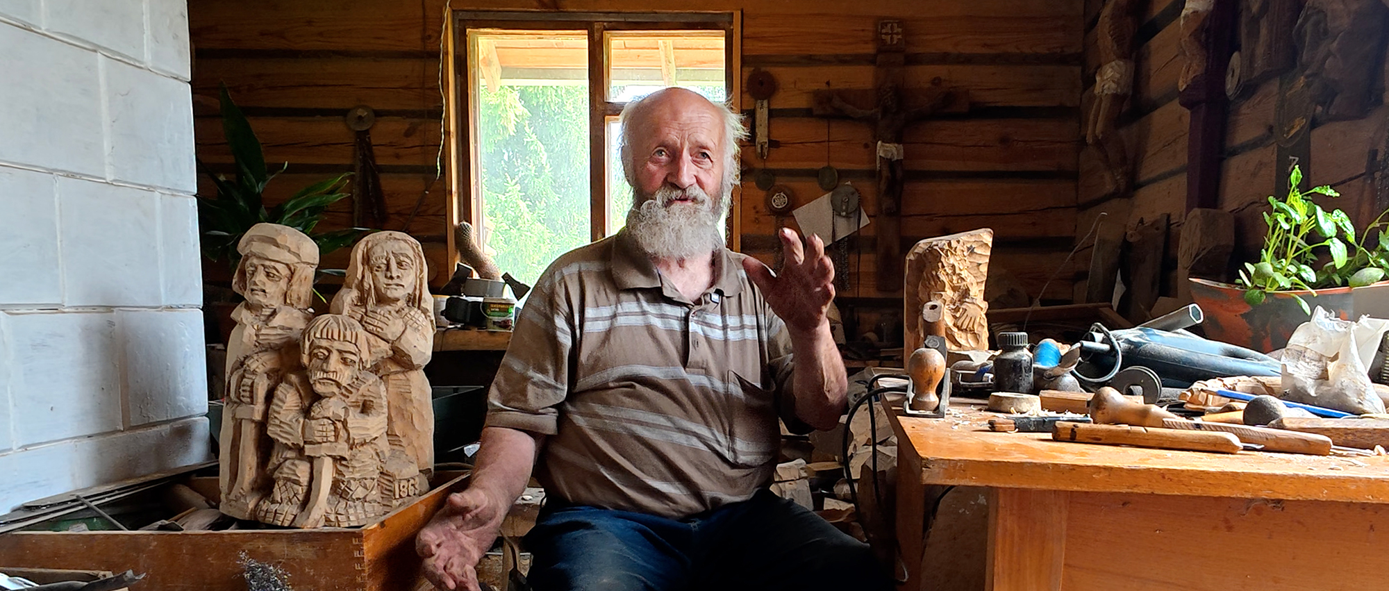 Pranas Petronis – medžio drožėjas iš Viešintų