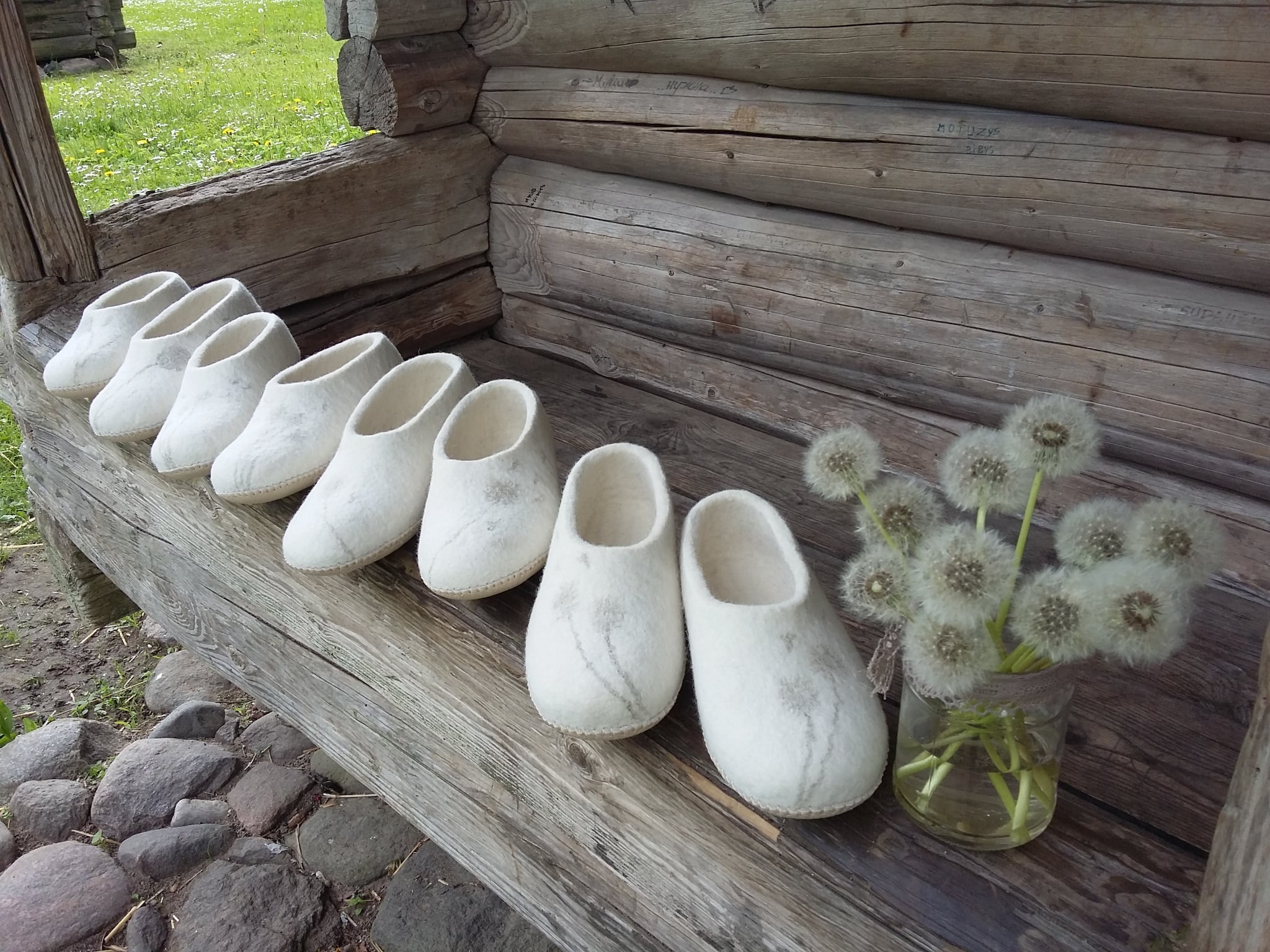 Reda Kiselytė. Riedėk kamuoliuk, riedėk...