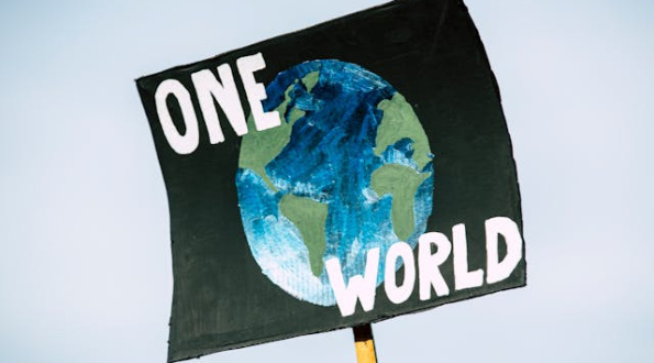 „Mokslo dvikova“. Ar Žemė dar bus gyvenama šio amžiaus pabaigoje?